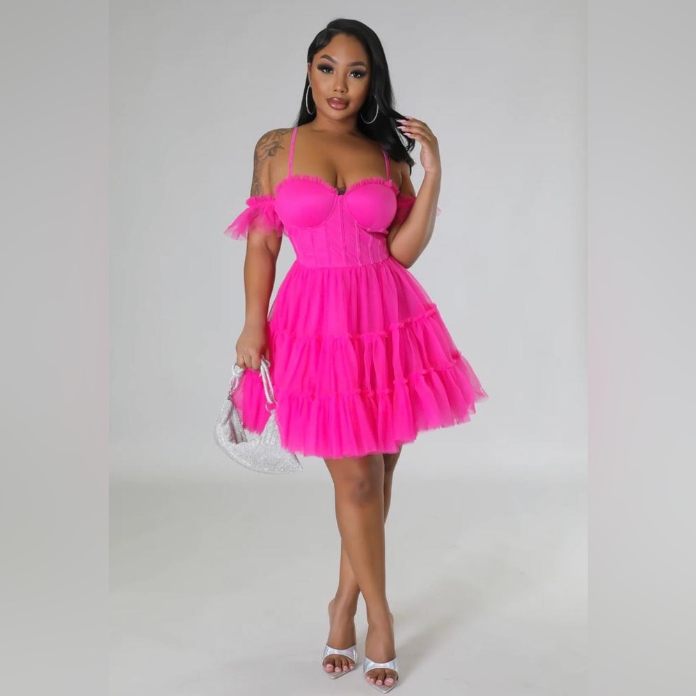Hot Pink Tulle Dress. Make a Statement in this piece.Simply brighten your day 👌